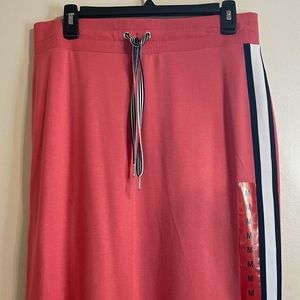 Women’s Tommy Hilfiger 3/4 Skirt Pink White & Navy Blue Size Medium Side Stripes